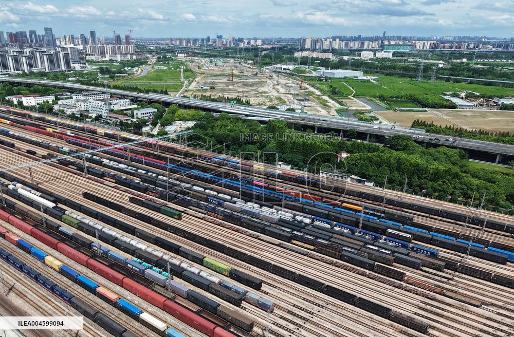 China Railway Freight Volume Increase in H1 2025