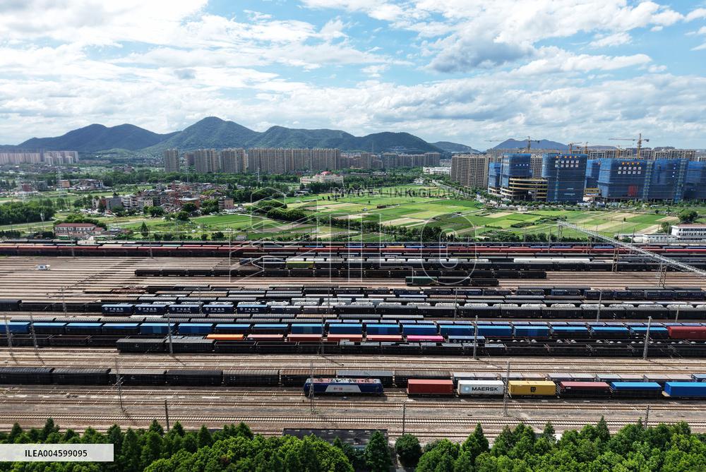 China Railway Freight Volume Increase in H1 2025