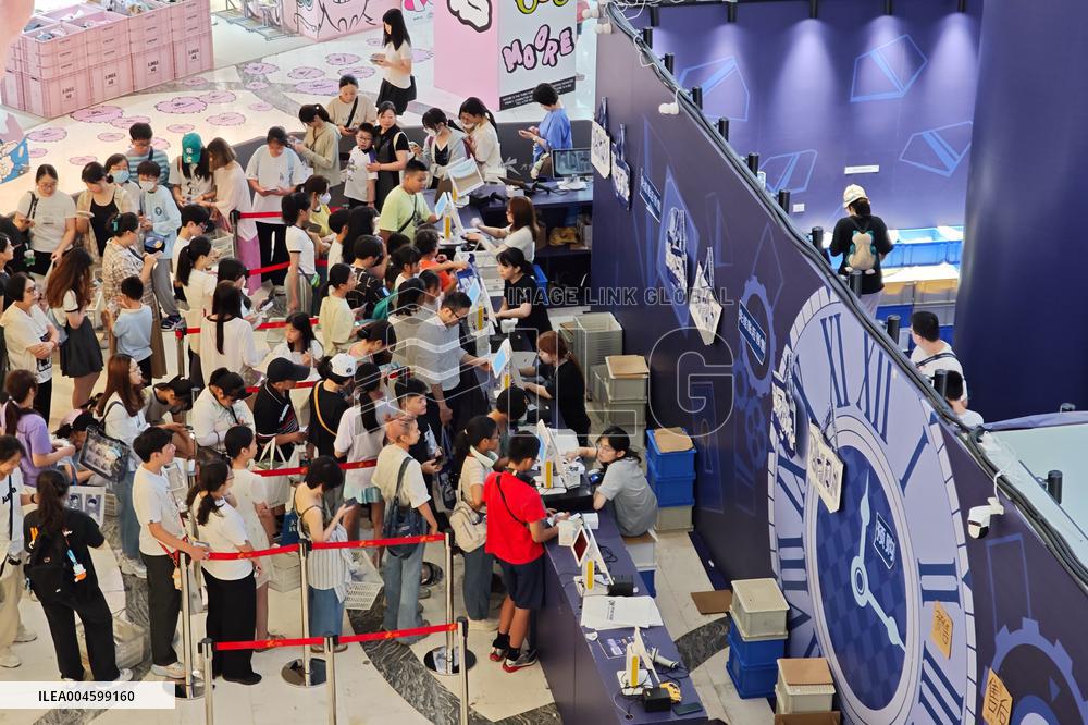 Conan-themed Pop-up Store