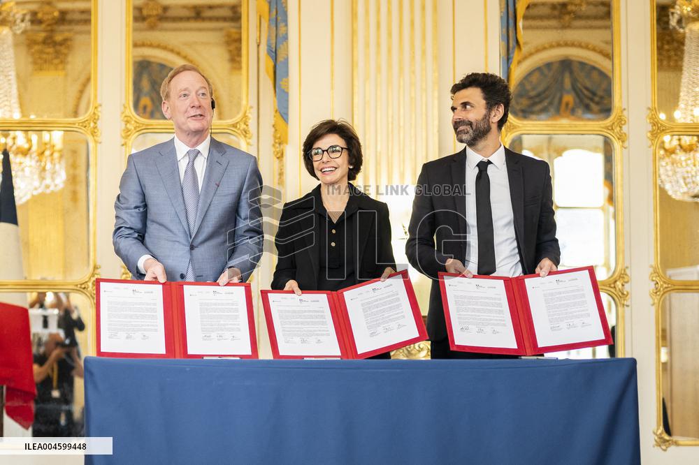 Rachida Dati At Signing Ceremony To Create Notre Dame Cathedral Digital Twin - Paris