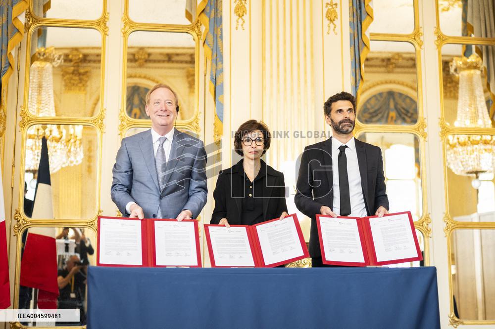 Rachida Dati At Signing Ceremony To Create Notre Dame Cathedral Digital Twin - Paris
