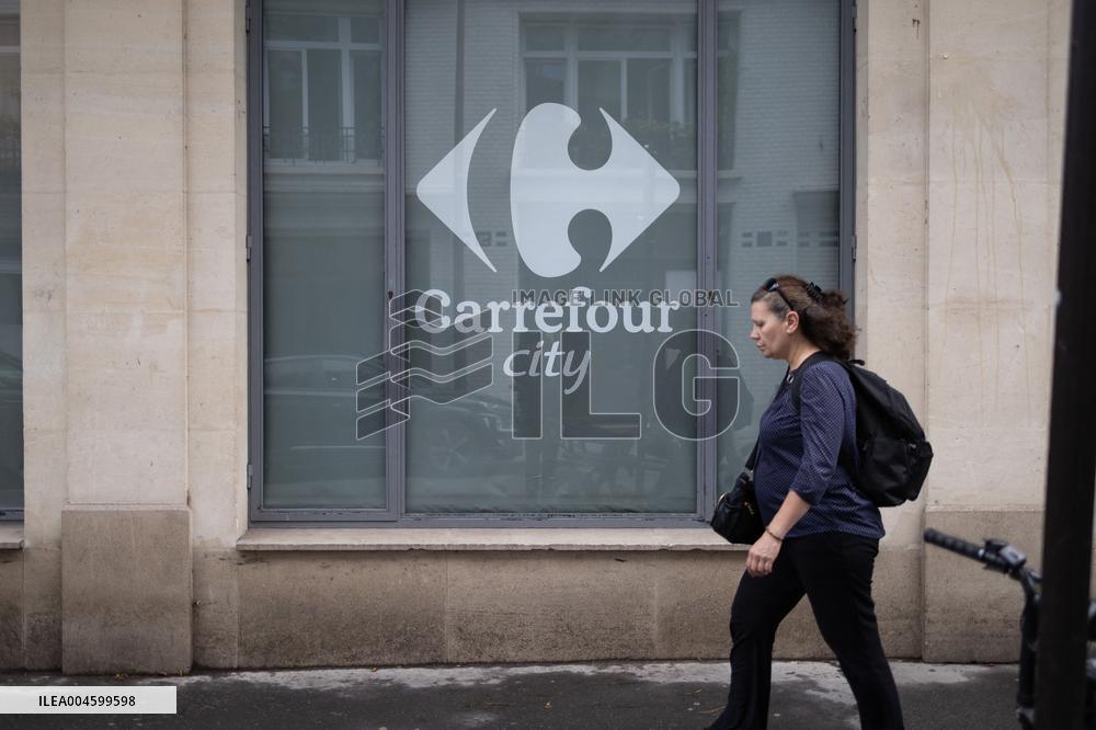 Paris Elite In Revolt Over Supermarket Opening - Paris