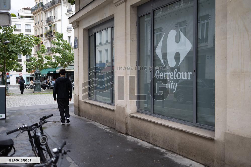Paris Elite In Revolt Over Supermarket Opening - Paris