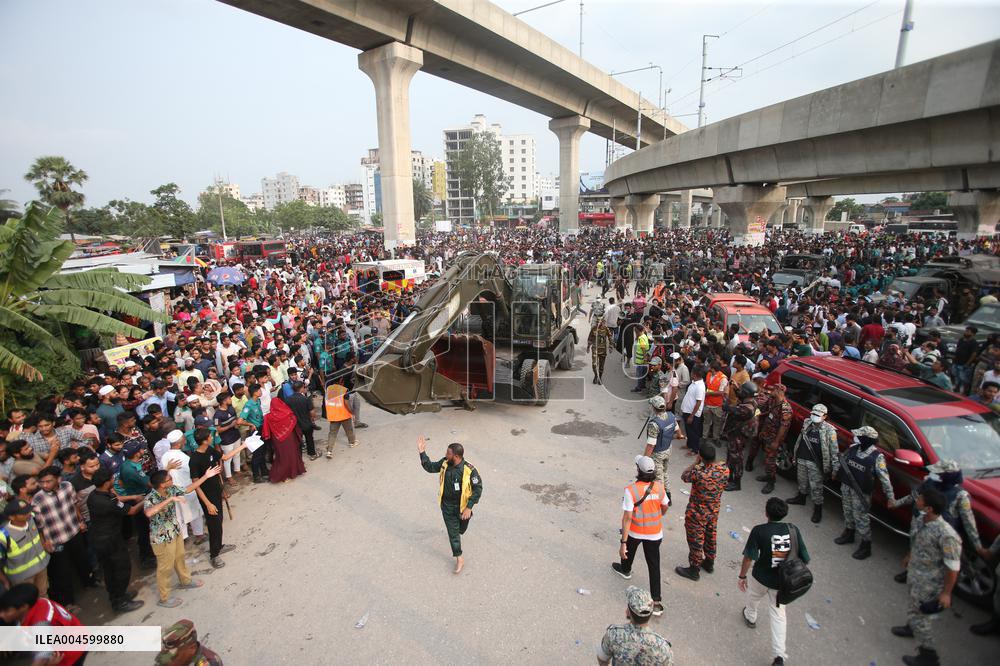 Air Force Training Jet Crash On School Campus - Dhaka