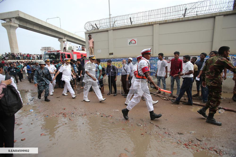 Air Force Training Jet Crash On School Campus - Dhaka