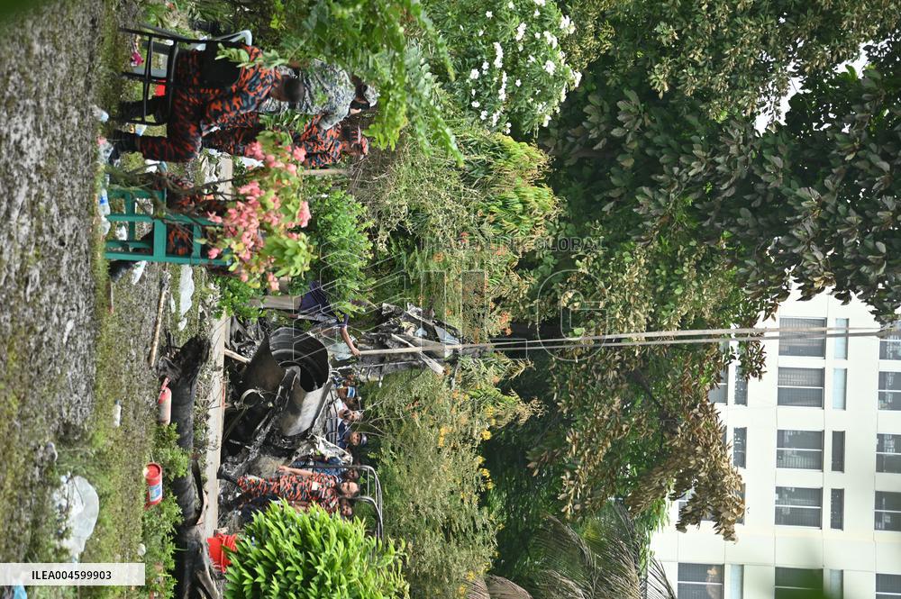 Air Force Training Jet Crash On School Campus - Dhaka