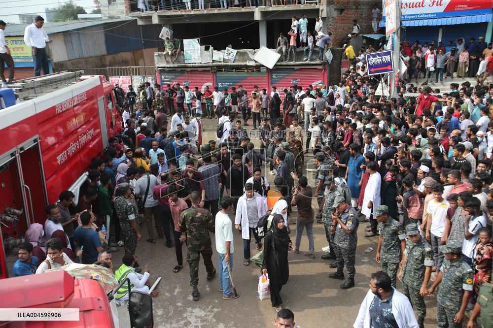 Air Force Training Jet Crash On School Campus - Dhaka