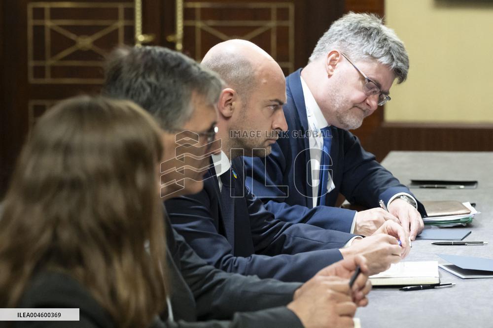 President of Ukraine Meets with Minister for Europe and Foreign Affairs of France - Kiyv