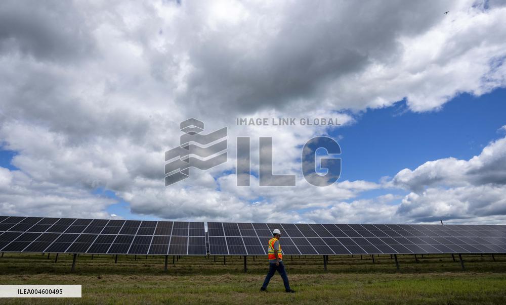 Robert-A.-Boyd Solar Power Plant - Canada