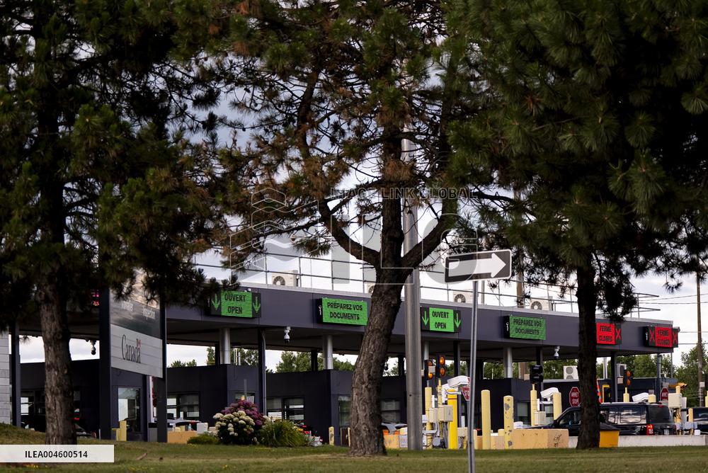 United Stades And Canada Border - Canada