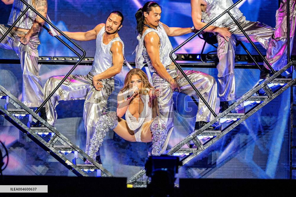 Jennifer Lopez In Concert - Lucca