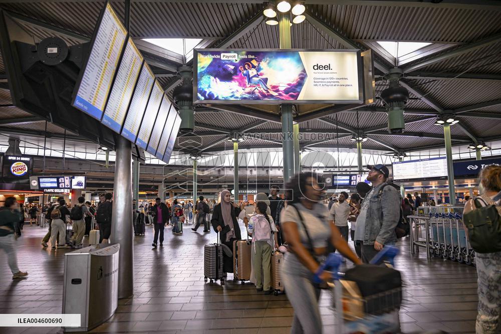 Busiest Travel Day At Schiphol Airport - Amsterdam