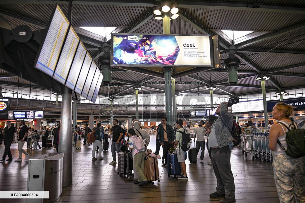 Busiest Travel Day At Schiphol Airport - Amsterdam