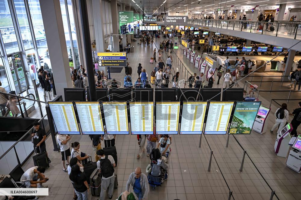 Busiest Travel Day At Schiphol Airport - Amsterdam