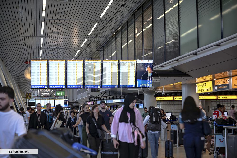 Busiest Travel Day At Schiphol Airport - Amsterdam