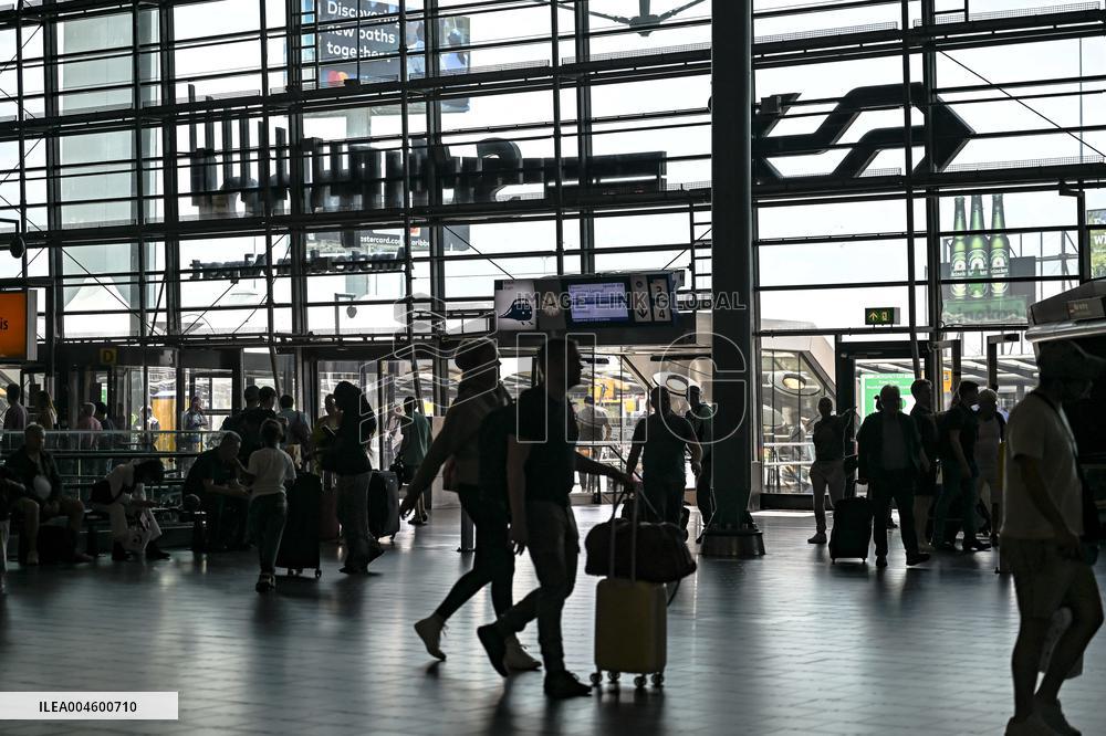 Busiest Travel Day At Schiphol Airport - Amsterdam