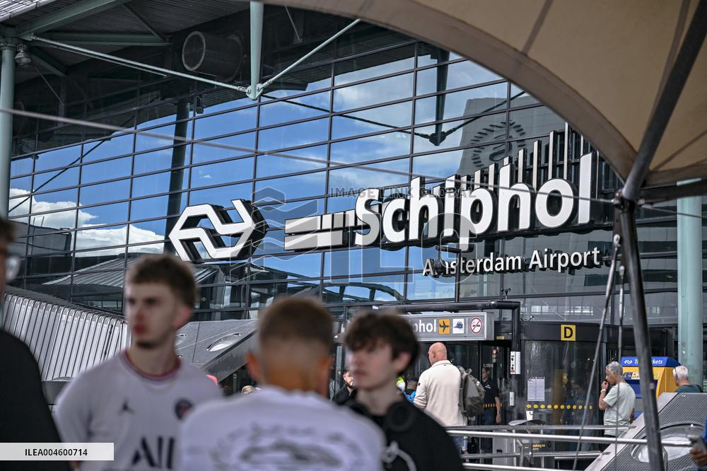 Busiest Travel Day At Schiphol Airport - Amsterdam