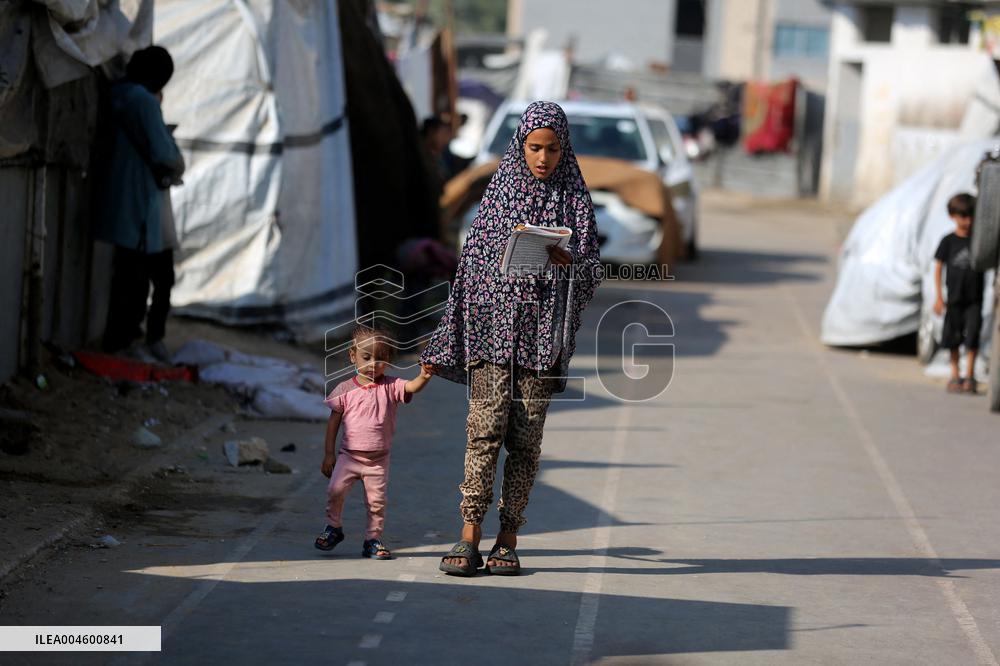 Displaced Palestinian Children At Shelter - Gaza