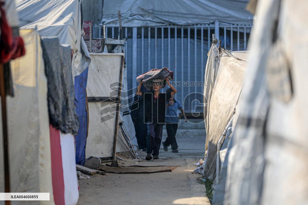 Displaced Palestinian Children At Shelter - Gaza