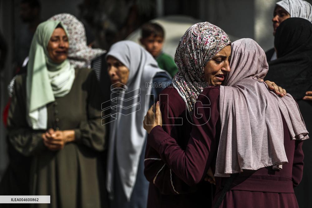 Palestinians Mourn Victims Of Israeli Airstrike - Gaza
