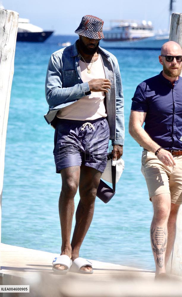 Lebron James Spotted At Club 55 - Saint Tropez