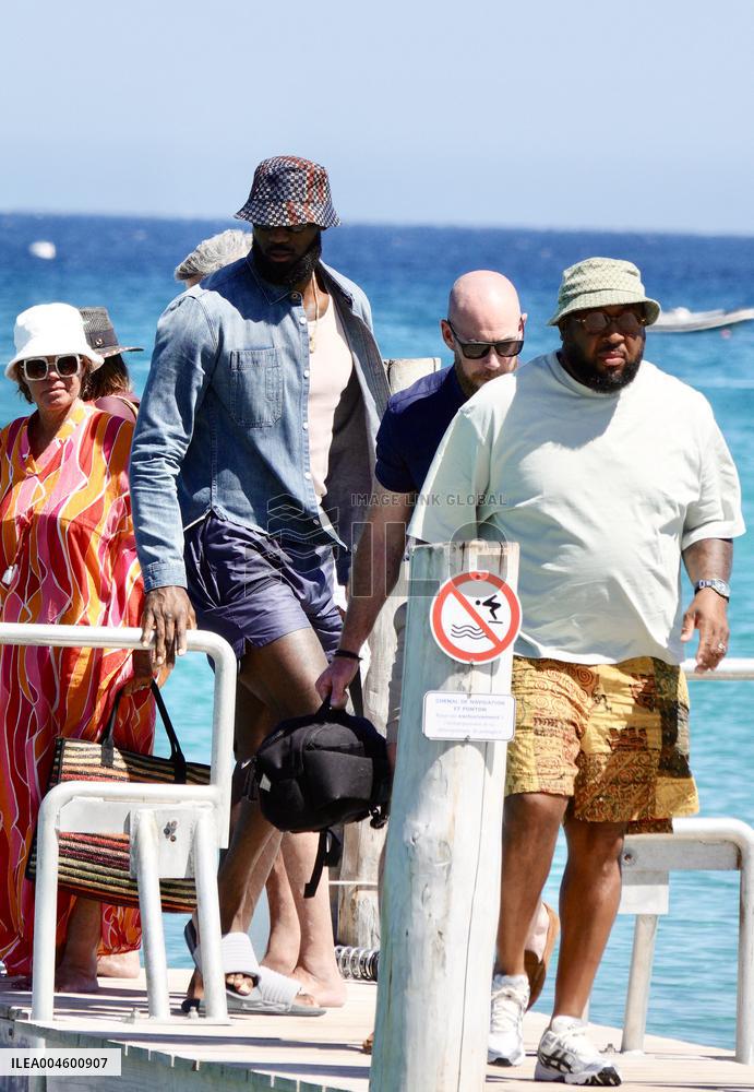 Lebron James Spotted At Club 55 - Saint Tropez