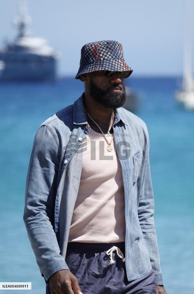 Lebron James Spotted At Club 55 - Saint Tropez