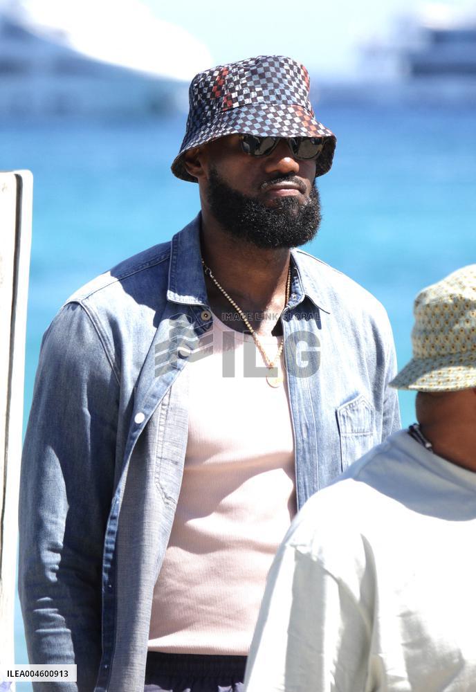 Lebron James Spotted At Club 55 - Saint Tropez