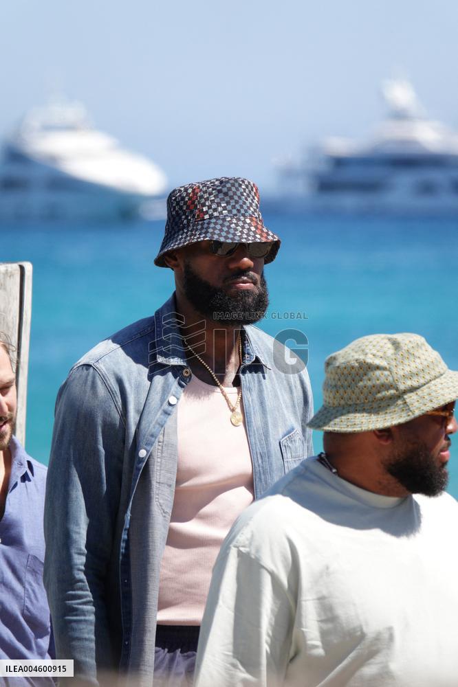 Lebron James Spotted At Club 55 - Saint Tropez