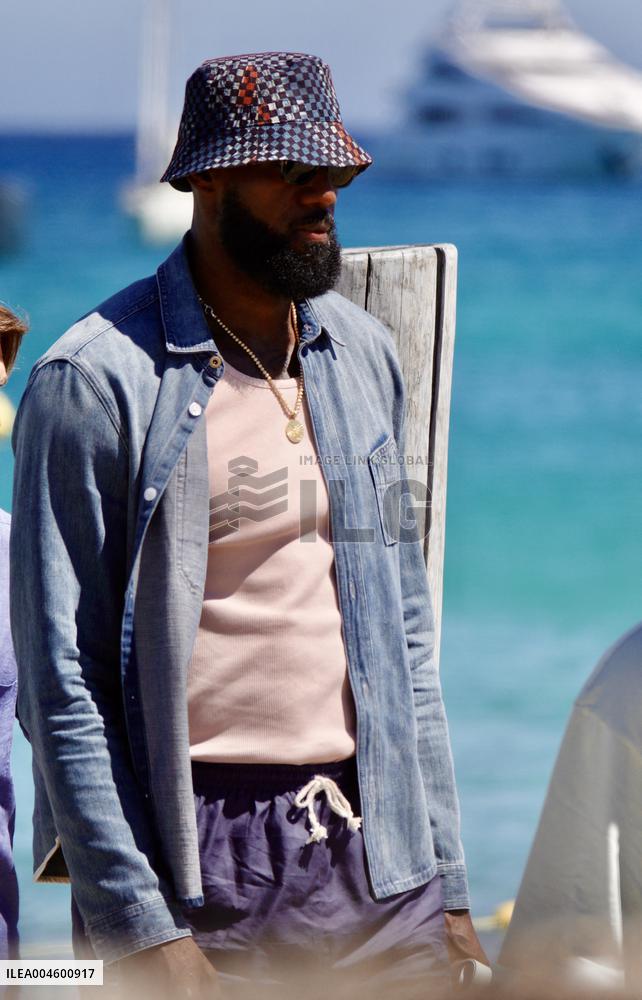 Lebron James Spotted At Club 55 - Saint Tropez