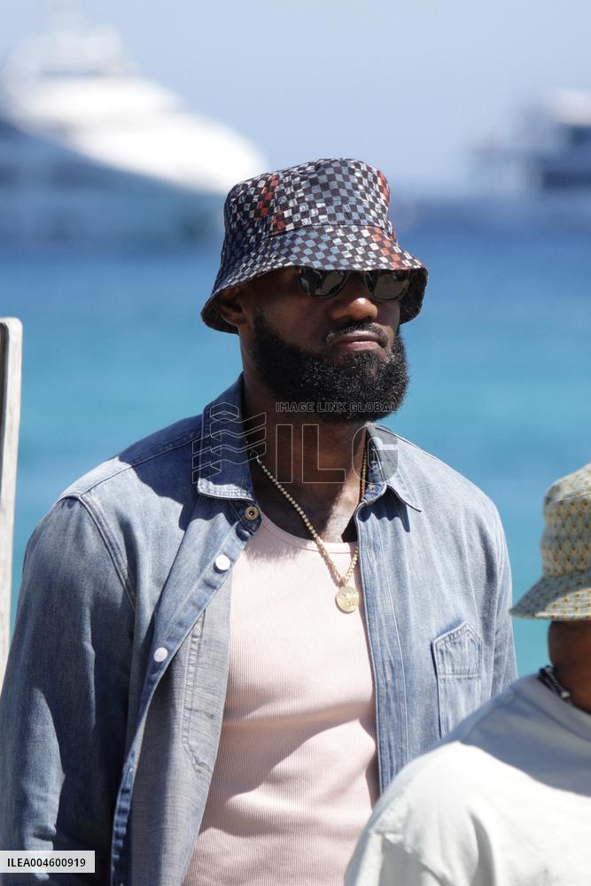 Lebron James Spotted At Club 55 - Saint Tropez