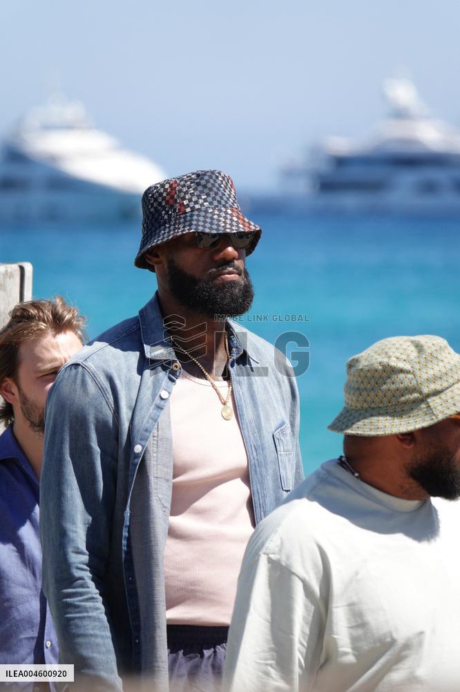 Lebron James Spotted At Club 55 - Saint Tropez