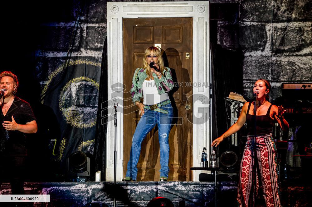 Anastacia Performs Live Concert - Italy