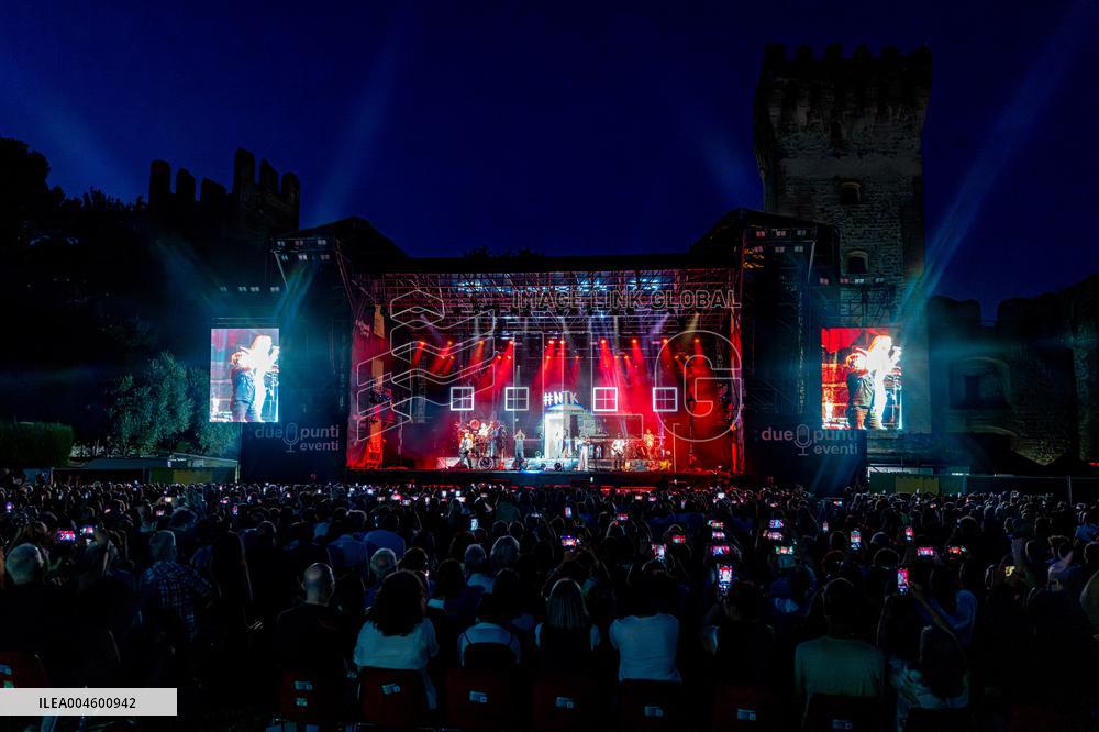 Anastacia Performs Live Concert - Italy