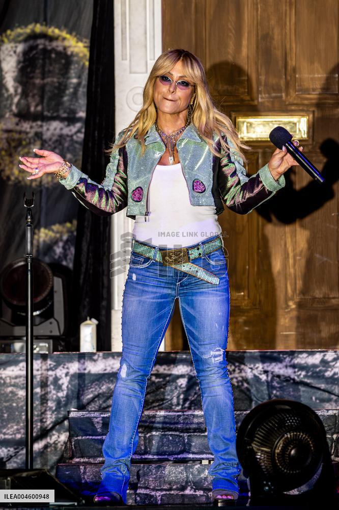 Anastacia Performs Live Concert - Italy