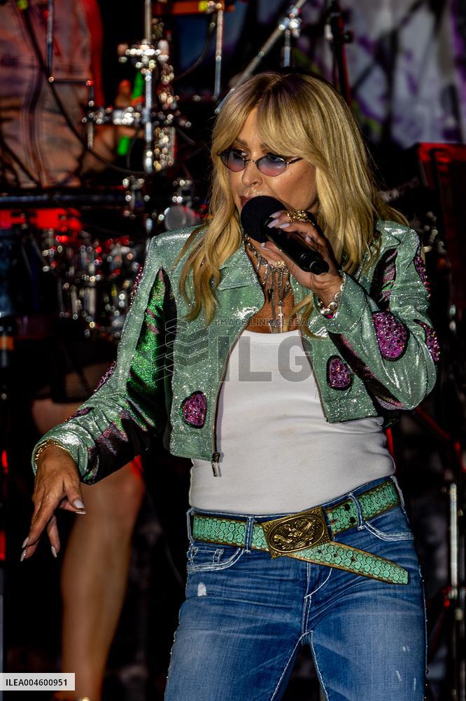 Anastacia Performs Live Concert - Italy