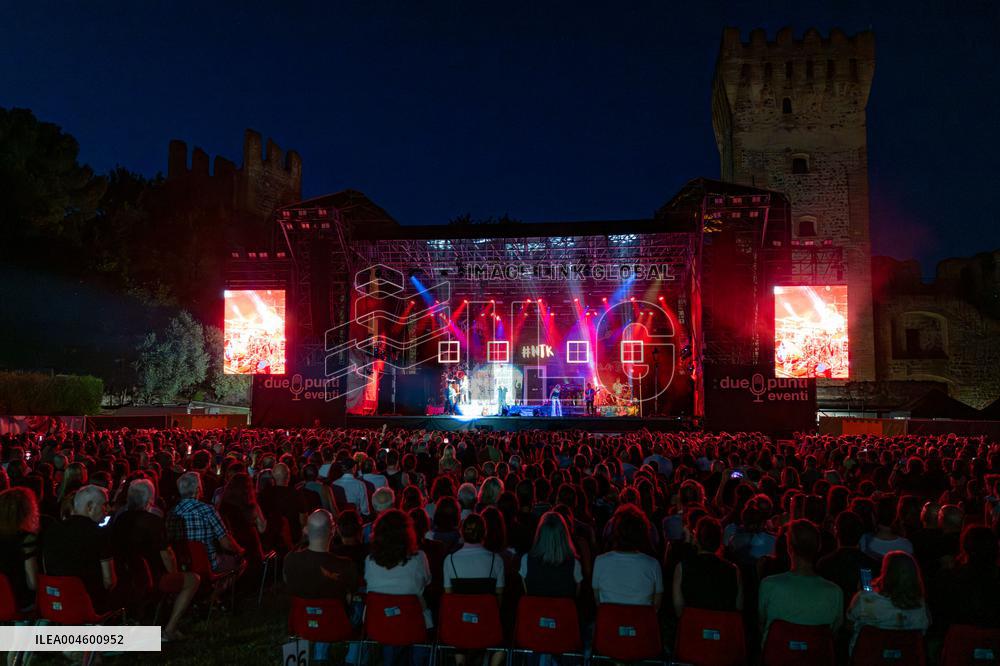 Anastacia Performs Live Concert - Italy