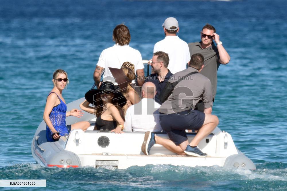 Jeff Bezos And Wife Lauren Sanchez At Club 55 - Saint Tropez