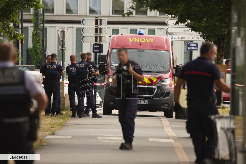 Chemical Leak Forces Evacuation At Jules Verne Clinic - Nantes