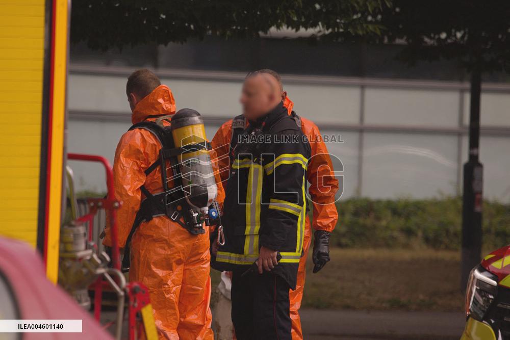 Chemical Leak Forces Evacuation At Jules Verne Clinic - Nantes