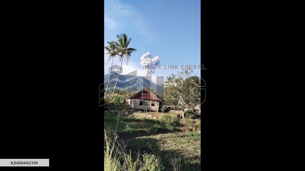 Indonesia: Mount Marapi Erupts, Ash Plume Reaches 1.6 Kilometers 2