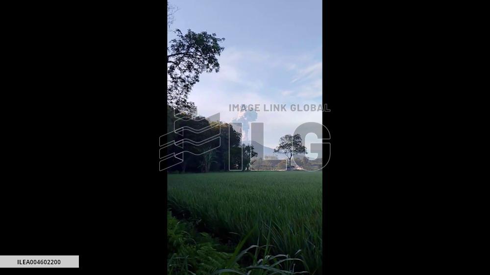 Indonesia: Mount Marapi Erupts, Ash Plume Reaches 1.6 Kilometers