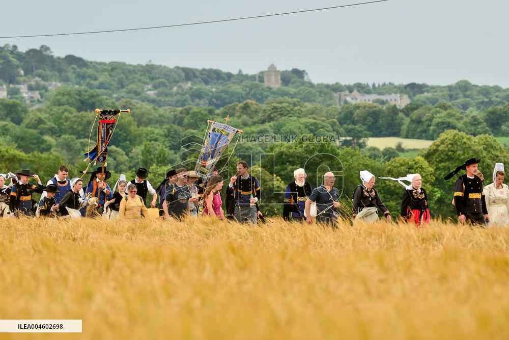 Locronan - La Grande Tromenie - France
