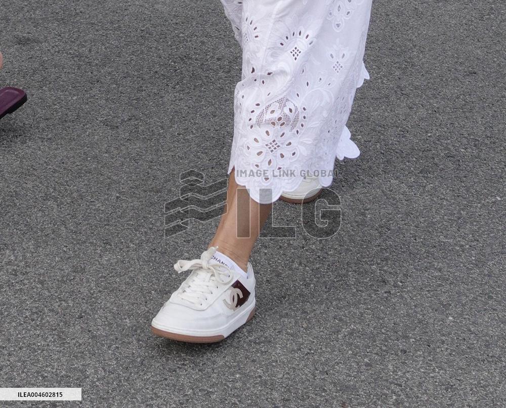 Lauren Sanchez on Shopping Outing in Saint-Tropez - France