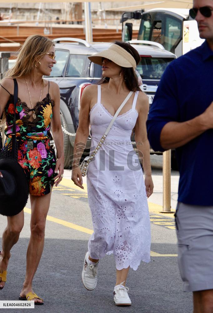 Lauren Sanchez on Shopping Outing in Saint-Tropez - France