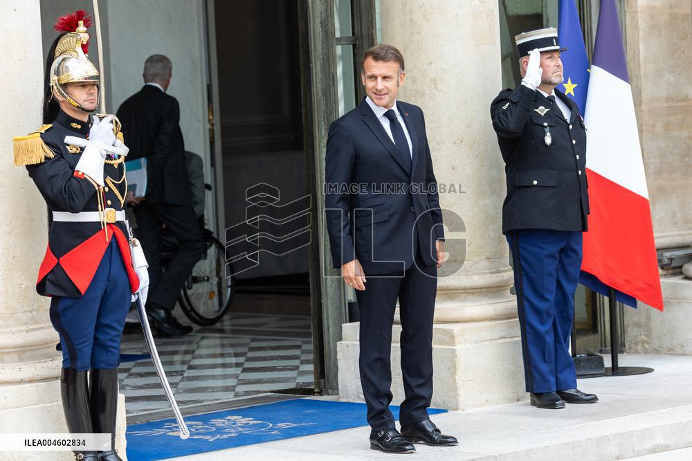 Jotham Napat Received At Elysee - Paris NB