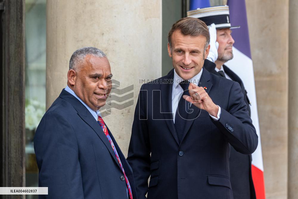 Jotham Napat Received At Elysee - Paris NB