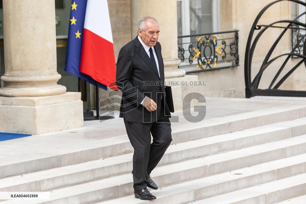 Weekly Cabinet Meeting - Paris NB