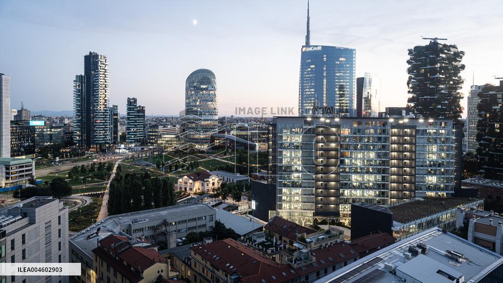 Panoramic Views of Milan's Porta Nuova District - Italy