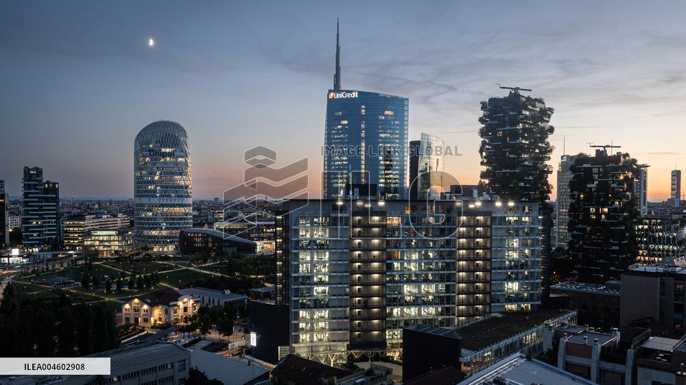 Panoramic Views of Milan's Porta Nuova District - Italy
